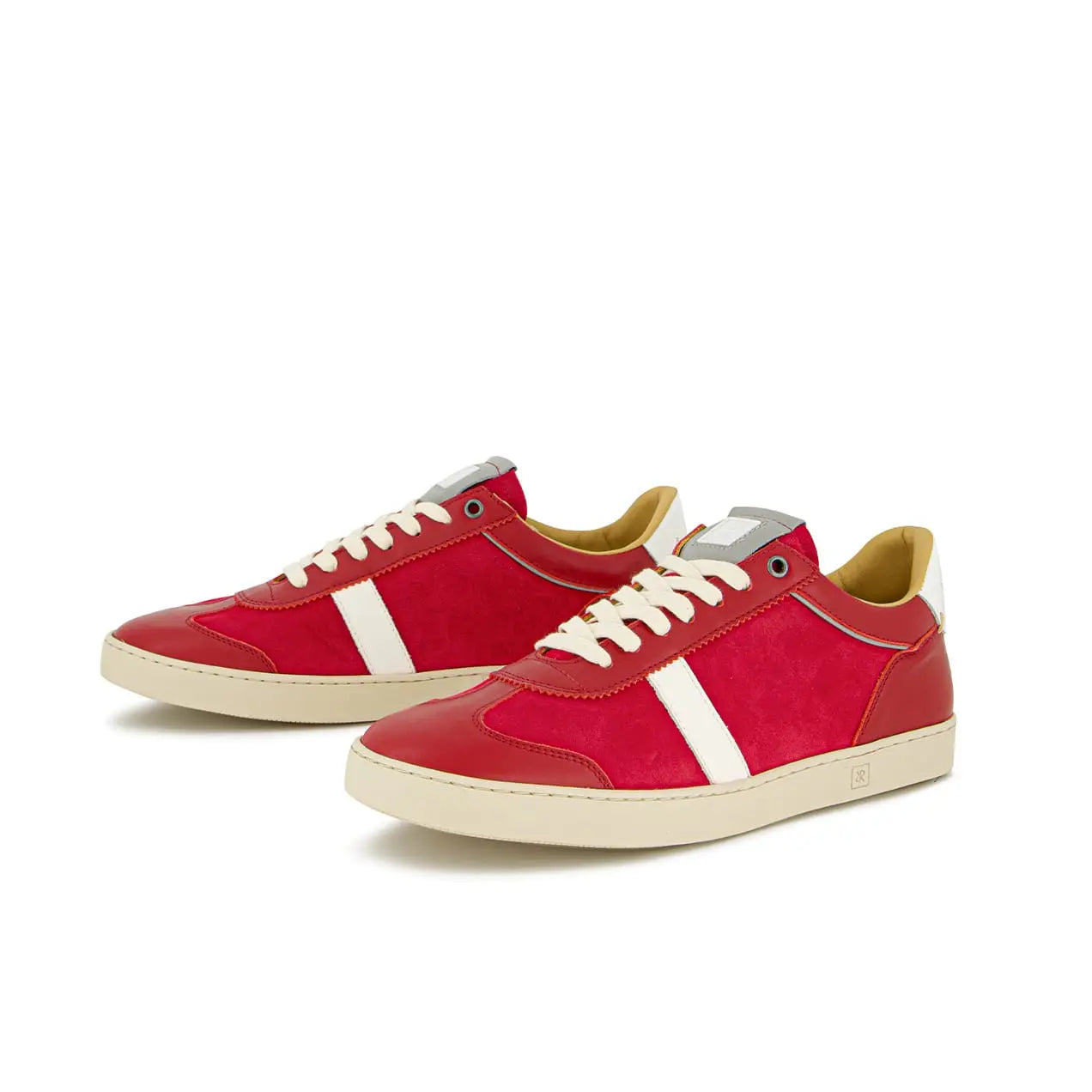 judy-red-he13