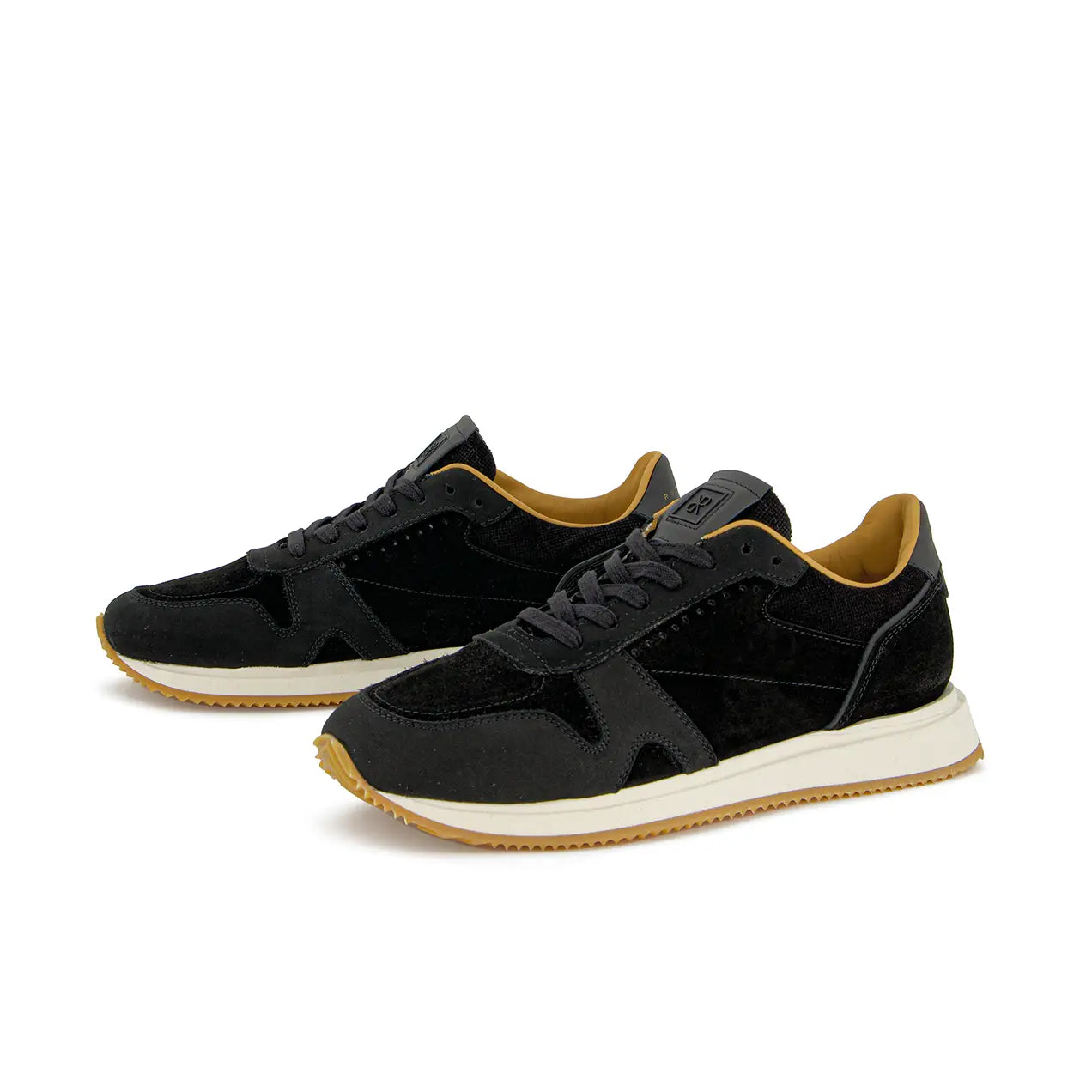 kim-black-he13