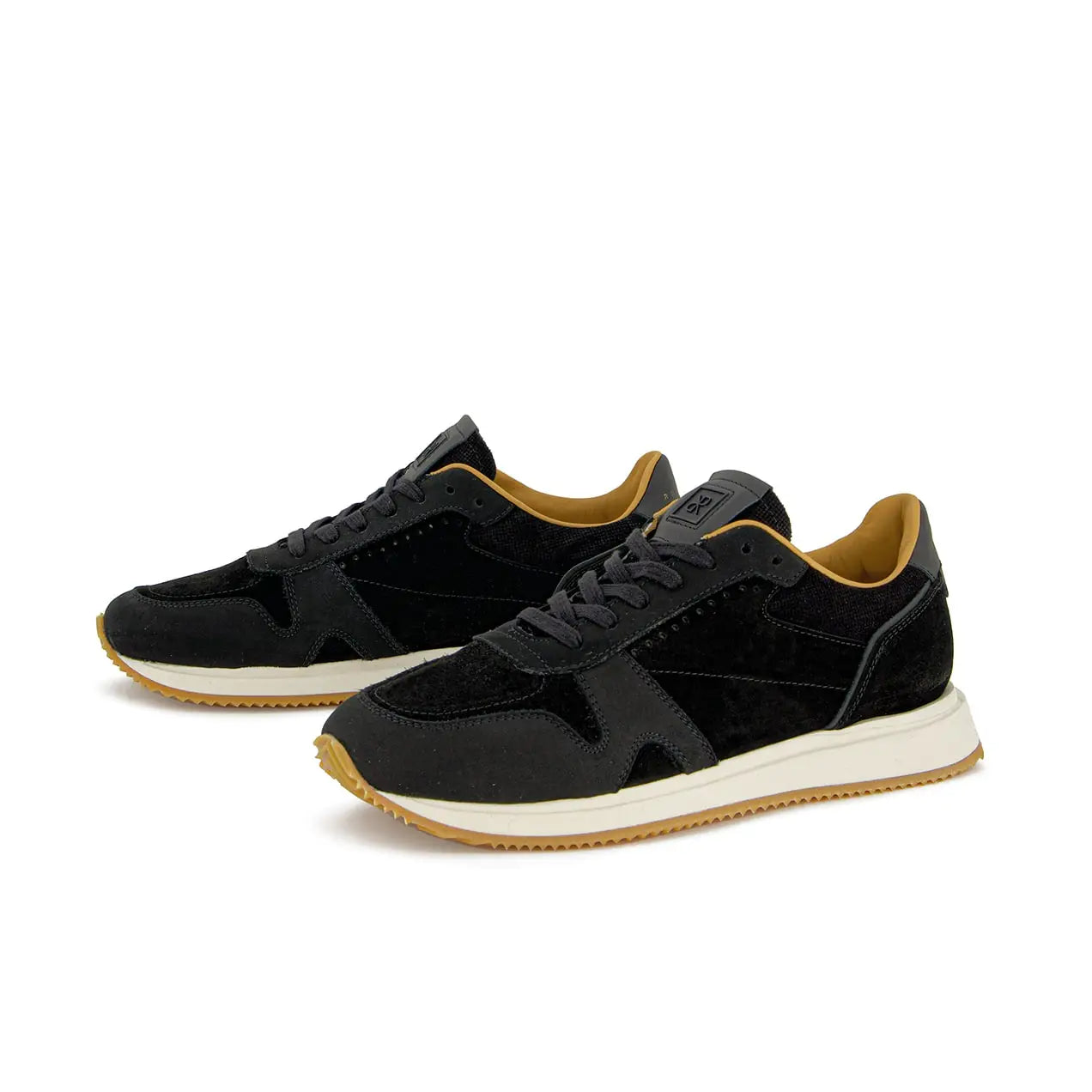 kim-black-he13